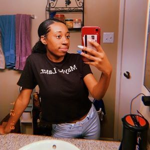 Meet your Posher, Shalandria